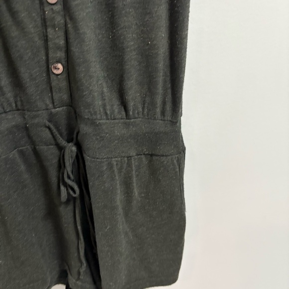 Aritzia - TNA Romper - Picture 6 of 6